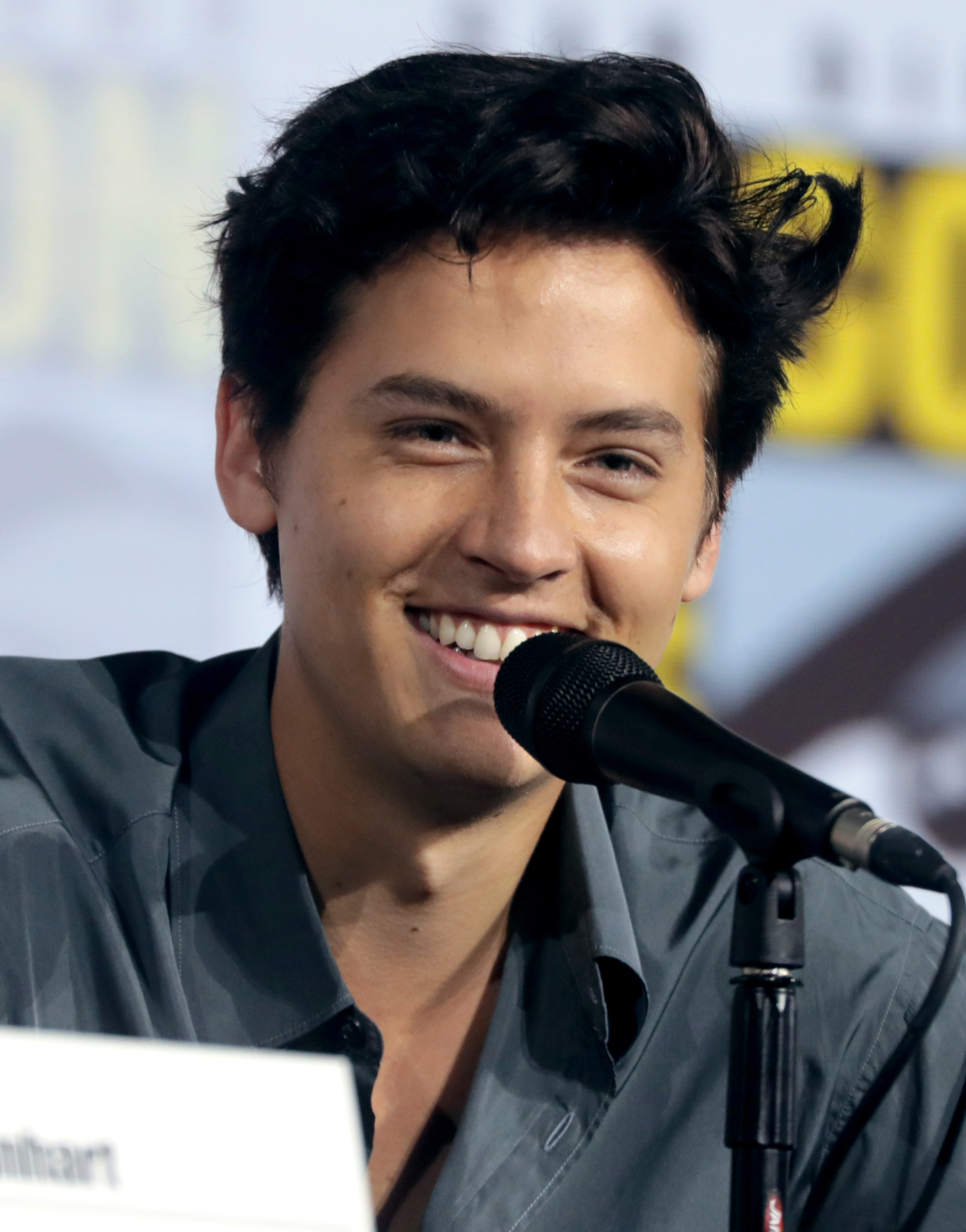 Cole Sprouse слив фото