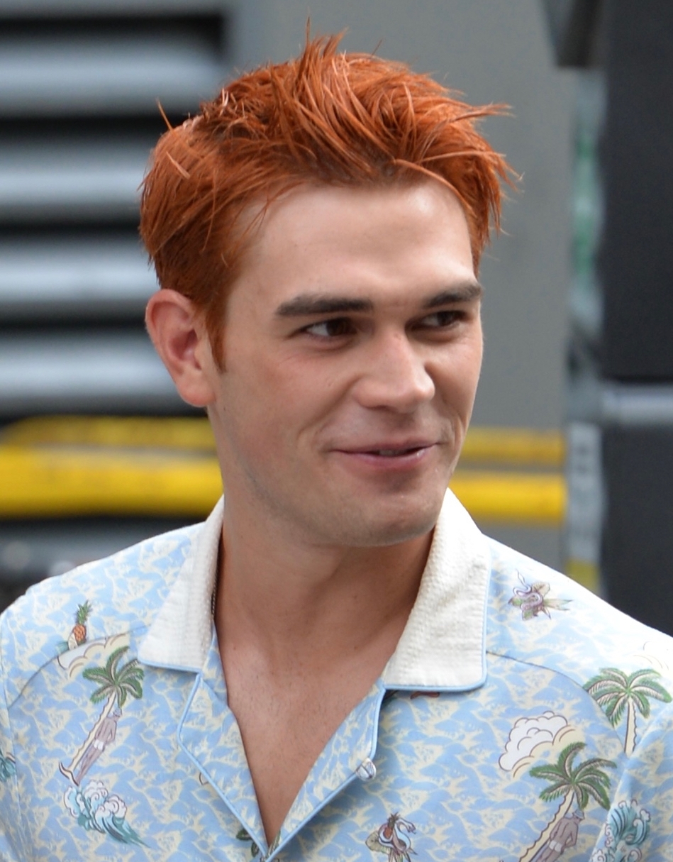 KJ Apa слив фото