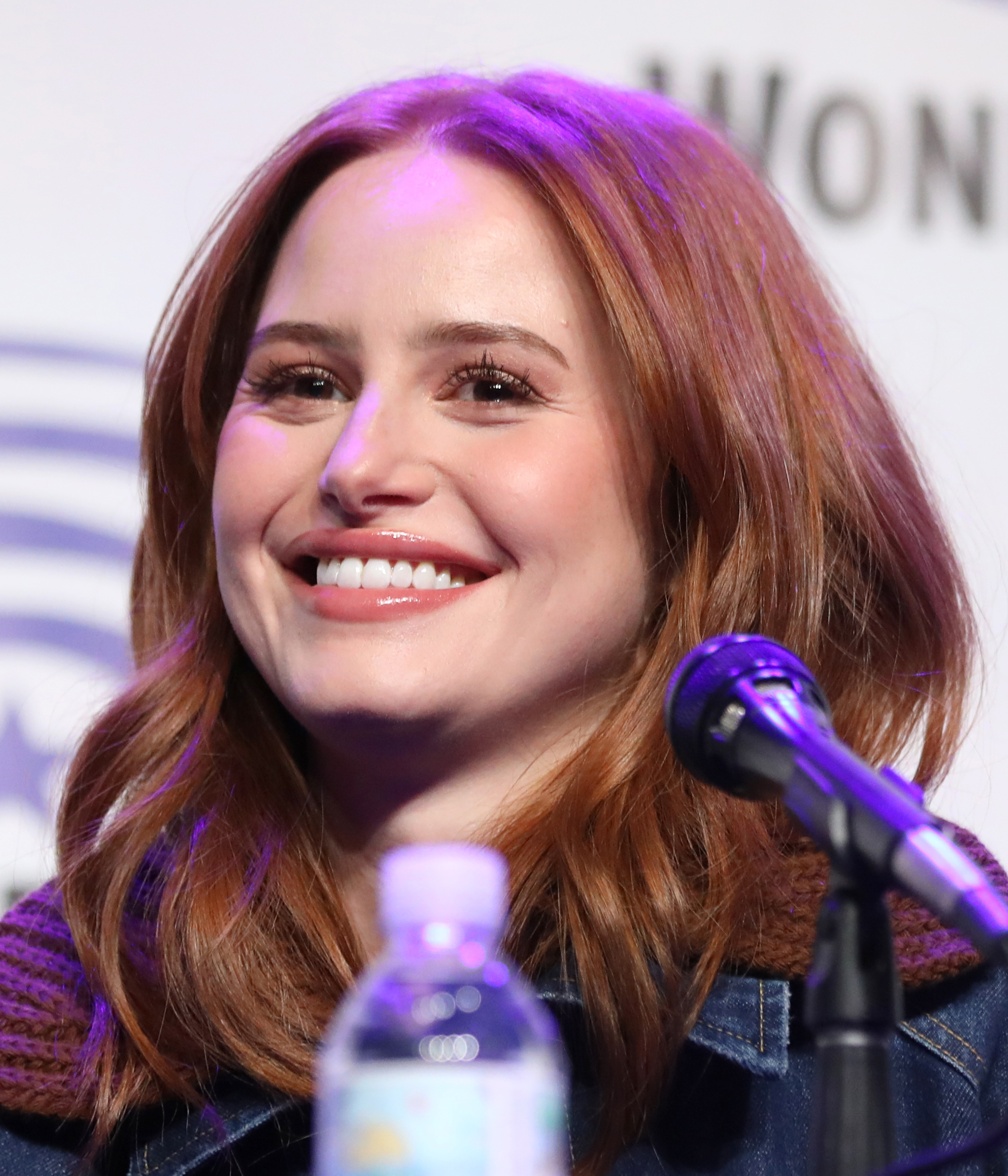 Madelaine Petsch слив фото