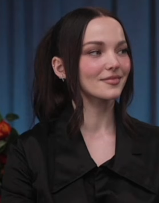 Dove Cameron — изображение из карточки каталога Slivly