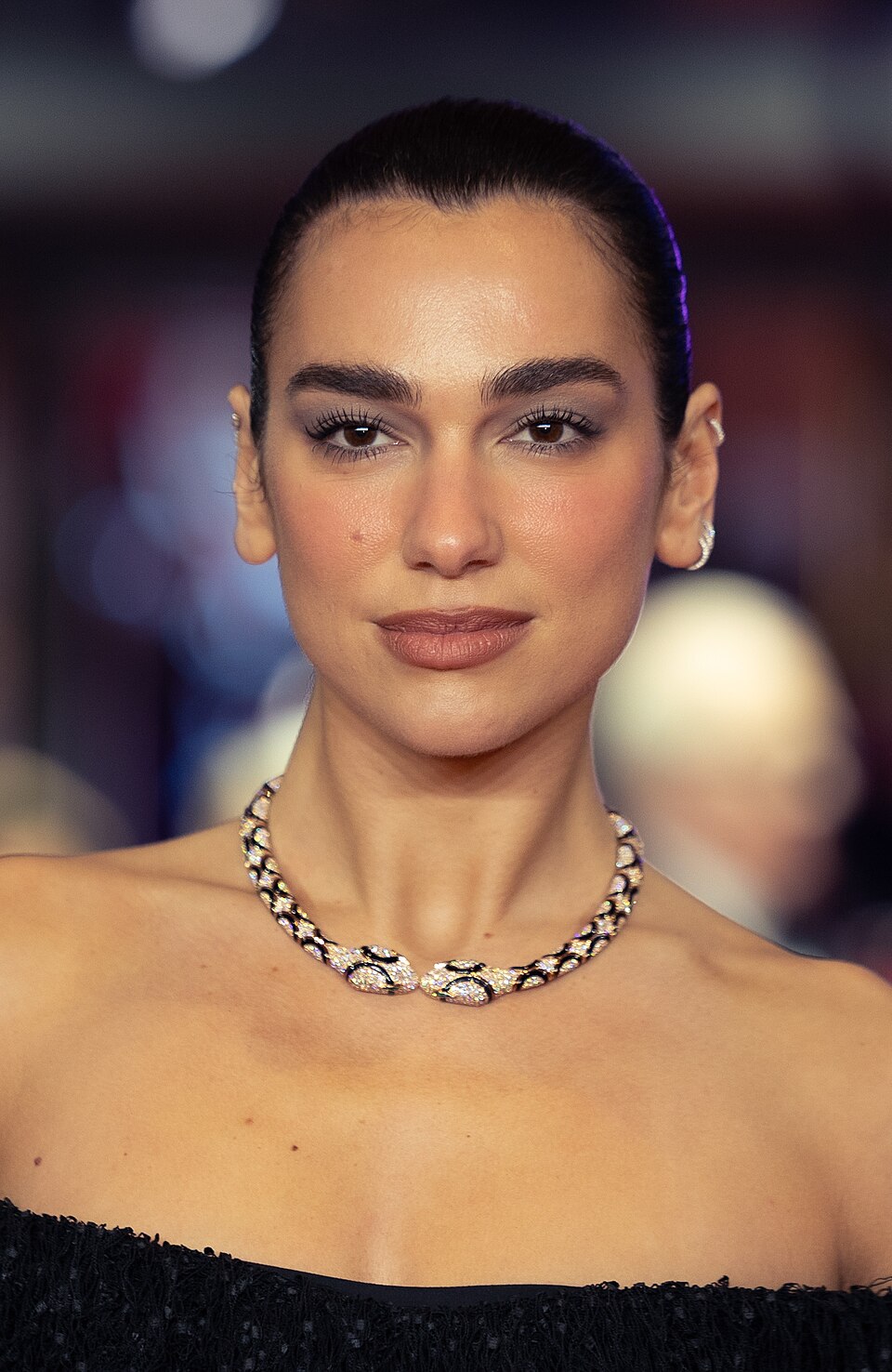 Dua Lipa — изображение из карточки каталога Slivly