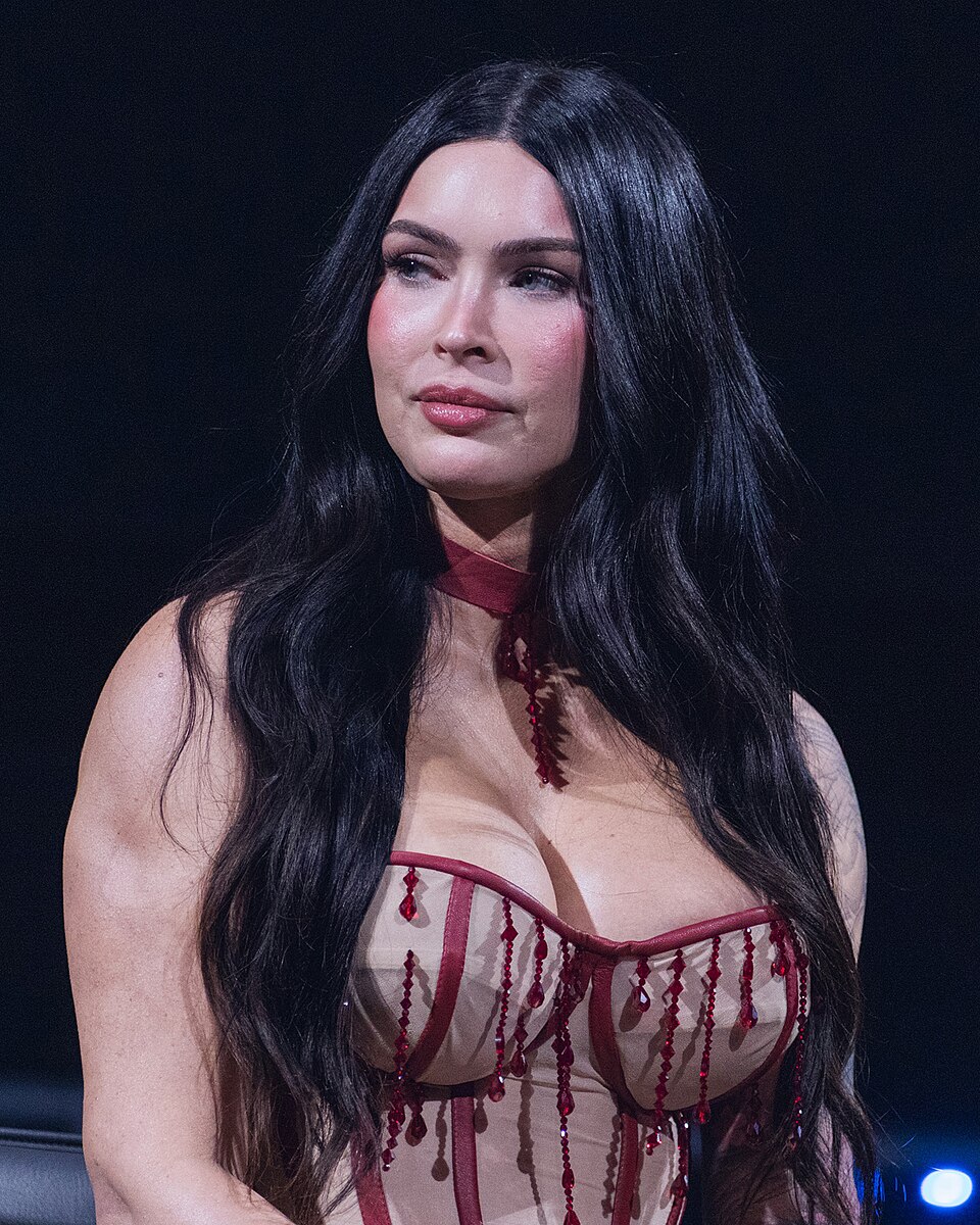Megan Fox — изображение из карточки каталога Slivly