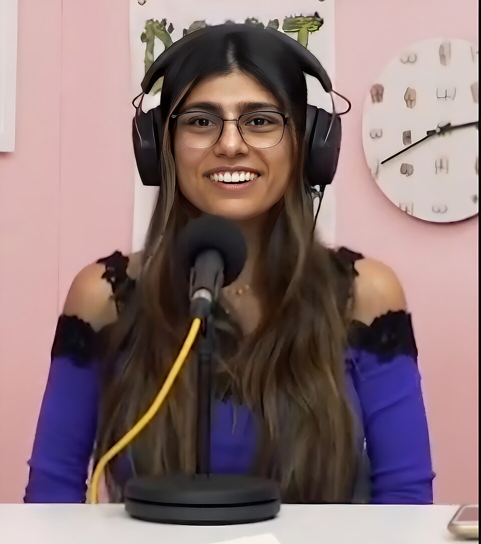 Mia Khalifa — изображение из карточки каталога Slivly