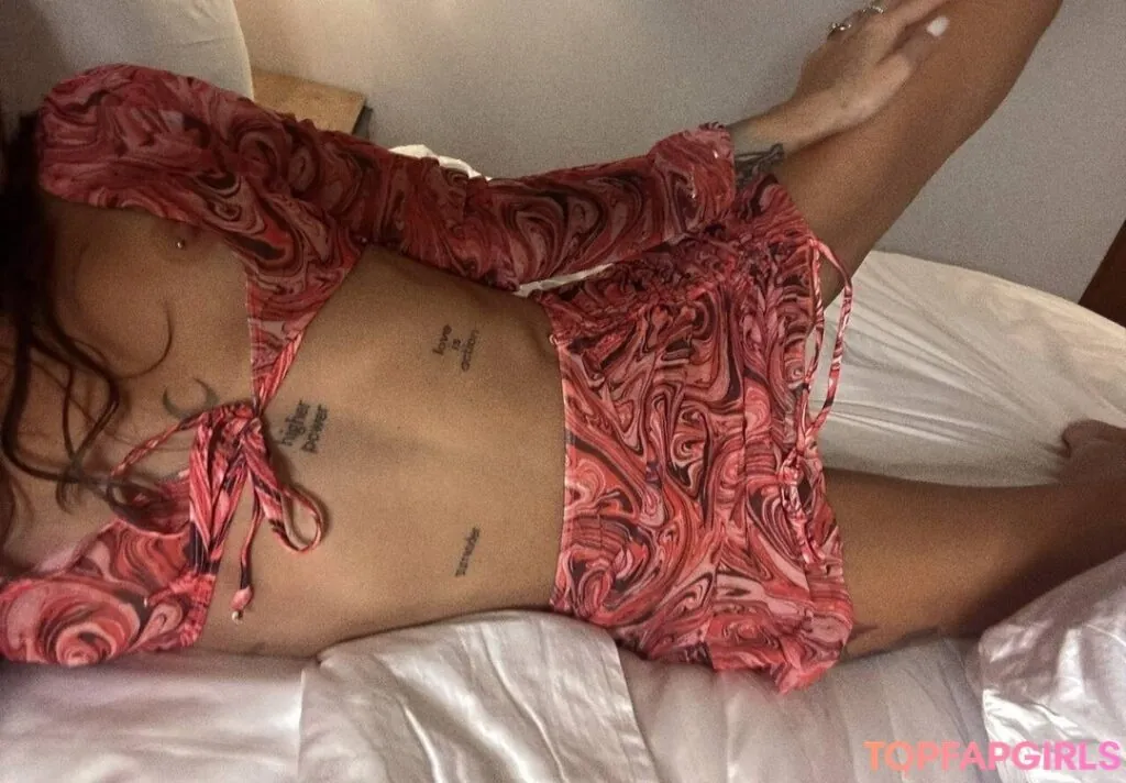 Айза Долматова OnlyFans слив фото 14 21-30 лет 2026