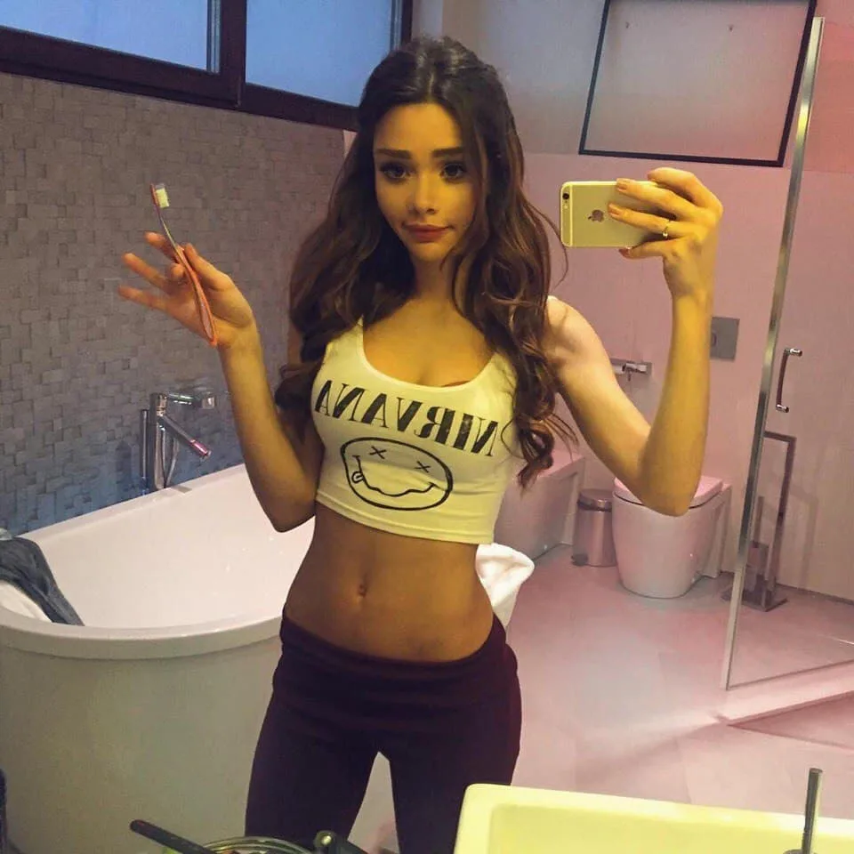 Маша Вэй (Maria Way) OnlyFans фото