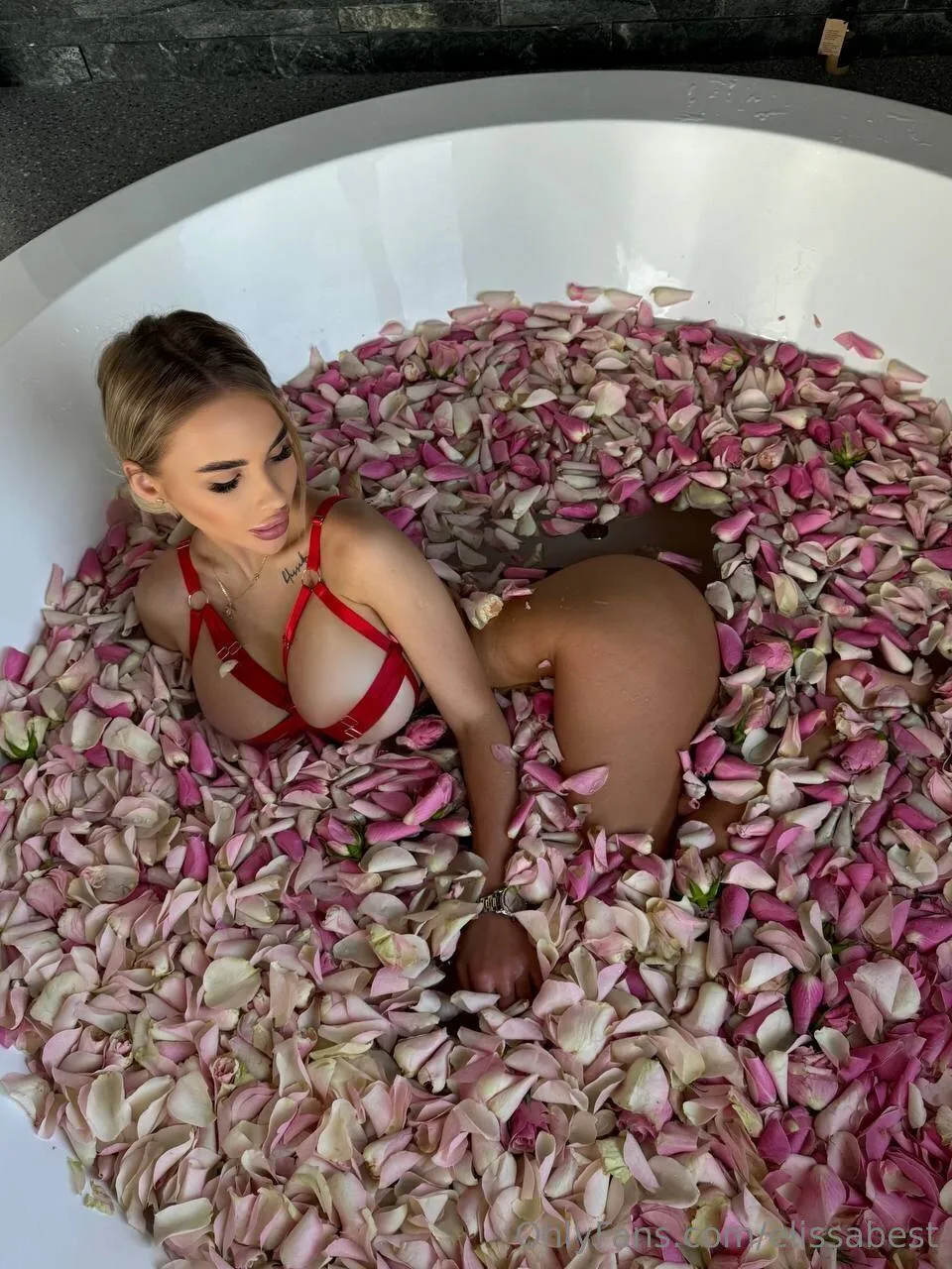 Модель Elissabesst OnlyFans слив фото 18 OnlyFans 2026