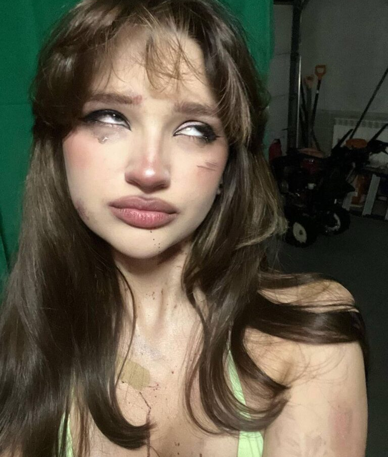 Лиза Анохина OnlyFans фото