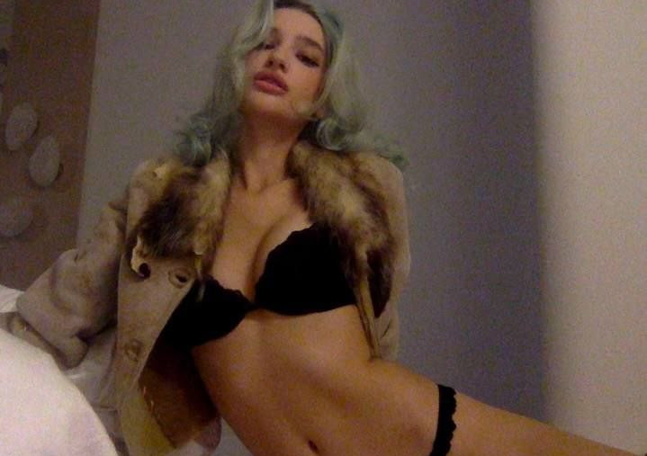 Лиза Анохина OnlyFans фото