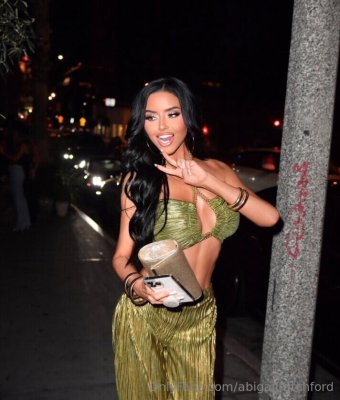Abigail Ratchford OnlyFans фото