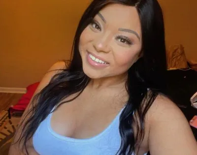 Adriana Maya OnlyFans фото