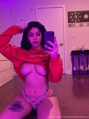 Almondmilkhunni OnlyFans слив фото 9 OnlyFans 2026