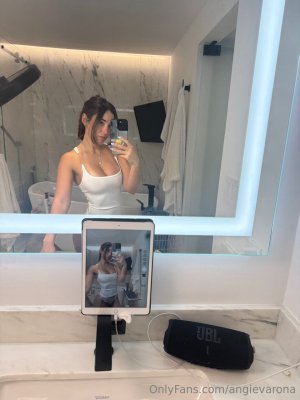 Angie Varona OnlyFans слив фото 12 OnlyFans 2026