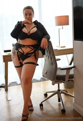 Anna Schmidt OnlyFans фото