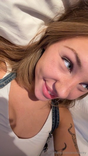 Anya Matusevich OnlyFans фото