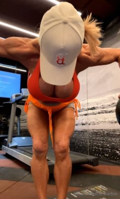 Aussiemusclebarbie OnlyFans фото