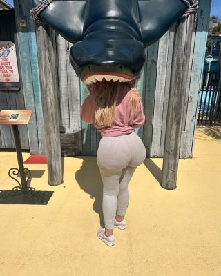 Bootybyshel OnlyFans слив фото 12 С большой попой 2026
