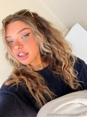 Brie Belle OnlyFans фото