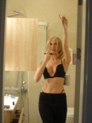 Didem Soydan OnlyFans фото