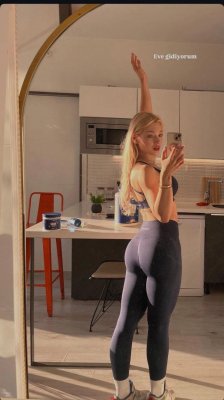 Duygu German OnlyFans фото