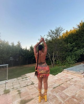Gamze Inan OnlyFans фото