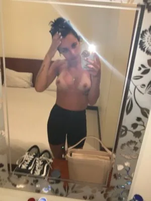 Georgia Hassarati OnlyFans слив фото 15 С большой попой 2026