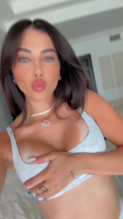 Gigi Papasavvas OnlyFans слив фото 2 С большой попой 2026