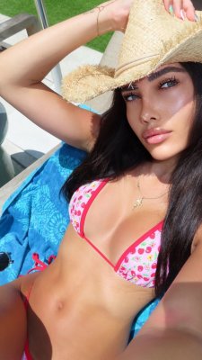 Gigi Papasavvas OnlyFans слив фото 20 С большой попой 2026