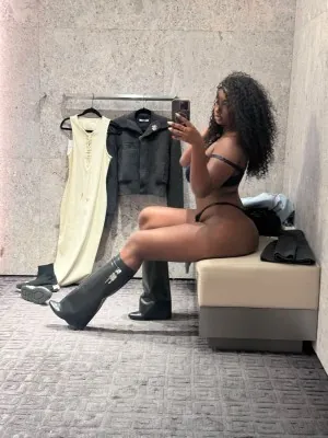 Jharionne OnlyFans слив фото 24 OnlyFans 2026