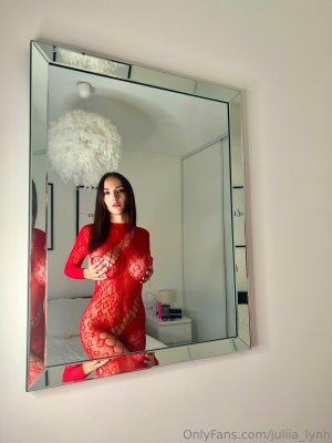 Julia Lynn OnlyFans фото