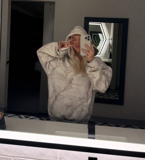 Julia Tate OnlyFans фото