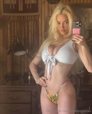 Lindsey Pelas OnlyFans фото