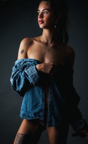 Lisa Price OnlyFans фото