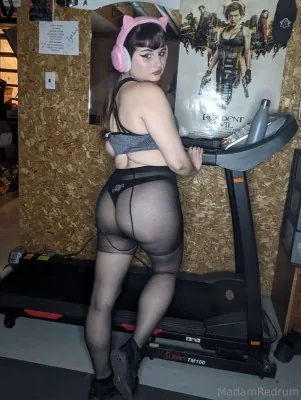 Madamredrum OnlyFans фото