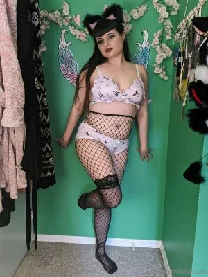 Madamredrum OnlyFans фото