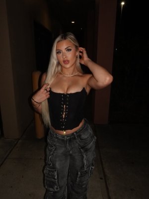 Meghan Walker OnlyFans слив фото 3 OnlyFans 2026