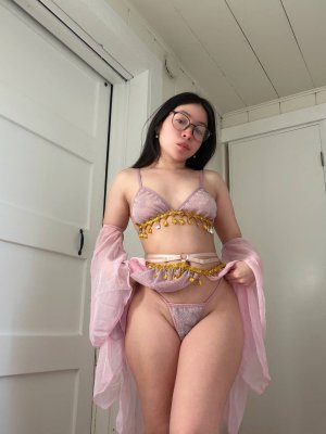 Miniakanee OnlyFans фото