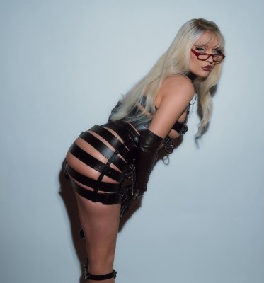 Naomi Jon OnlyFans фото