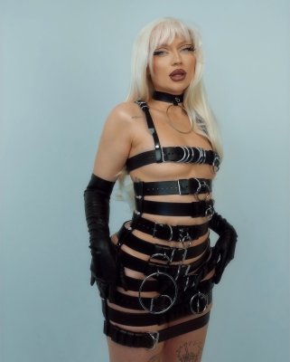 Naomi Jon OnlyFans фото