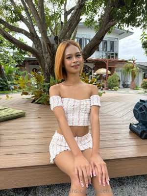 Queenie 18 OnlyFans слив фото 24 OnlyFans 2026