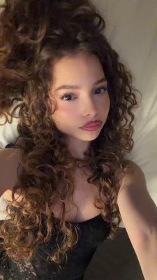 Sunday Kalogeras OnlyFans фото