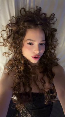 Sunday Kalogeras OnlyFans фото