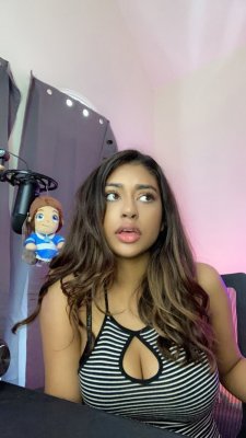 Yasminewithaz OnlyFans слив фото 19 OnlyFans 2026