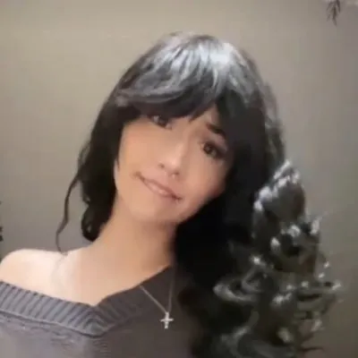 Yourtokengirl