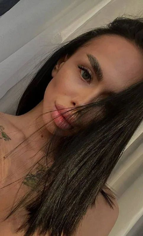 Модель lustful_slut