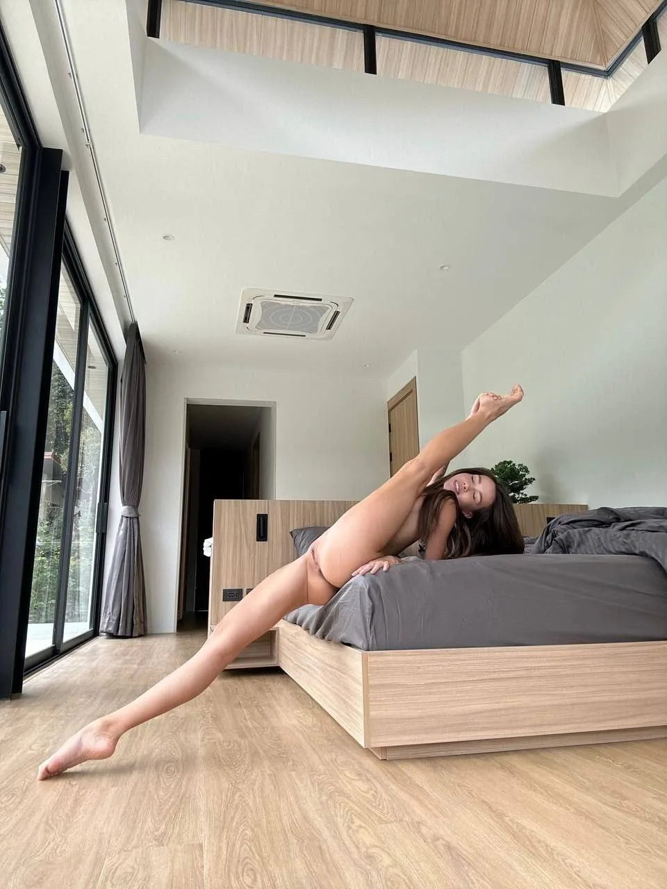 Блогерша Lyubymy | Lyuovu OnlyFans фото