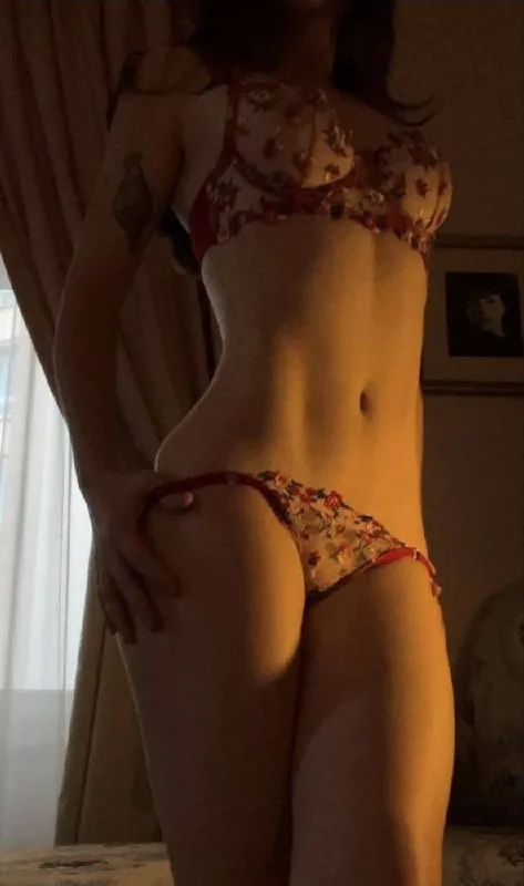 Блогерша Марьяна Ро OnlyFans фото