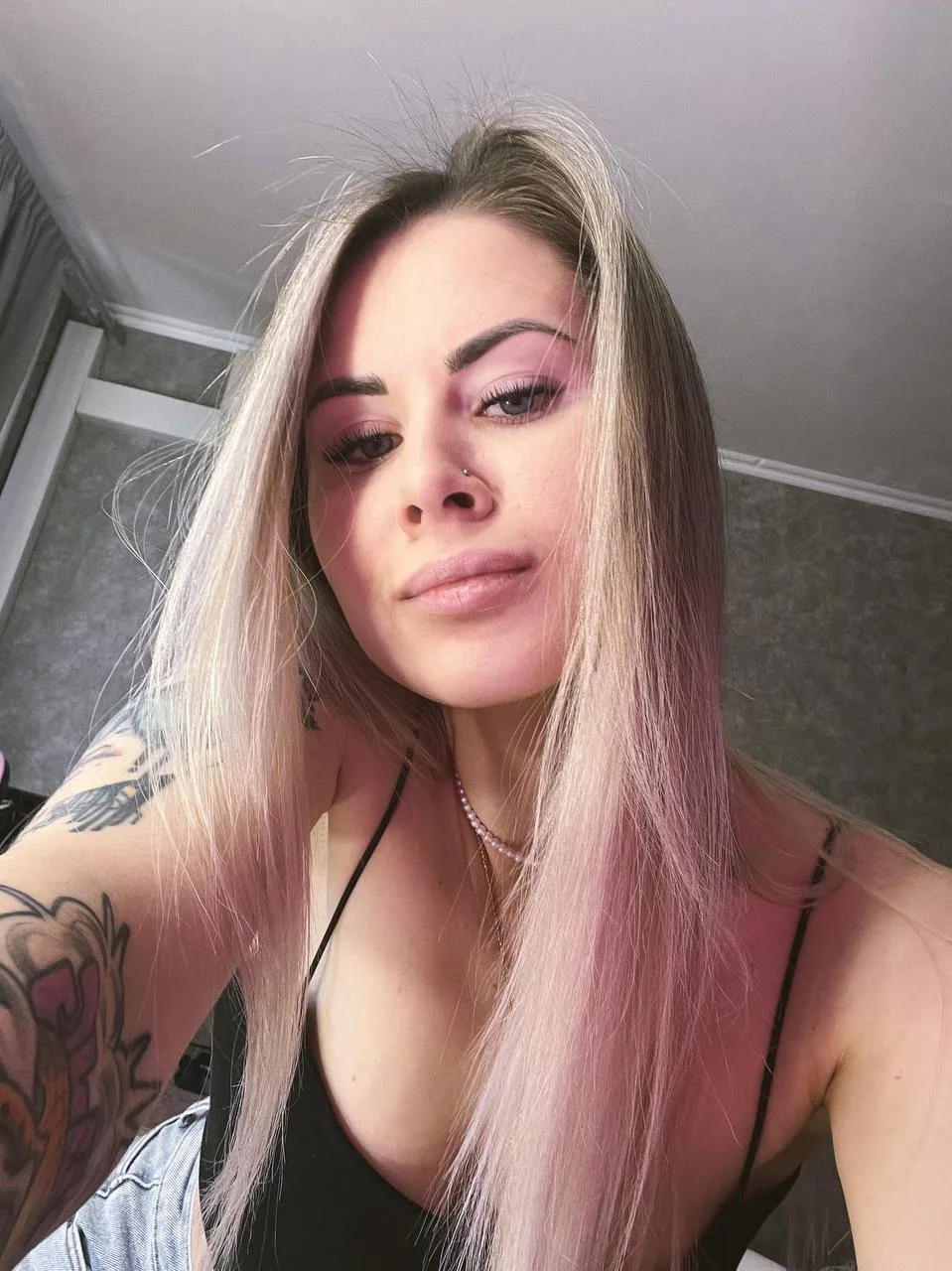 Сочная медсестра урологии фоталась г0лoй прямо в кабинете OnlyFans слив фото 16 Медсёстры 2026