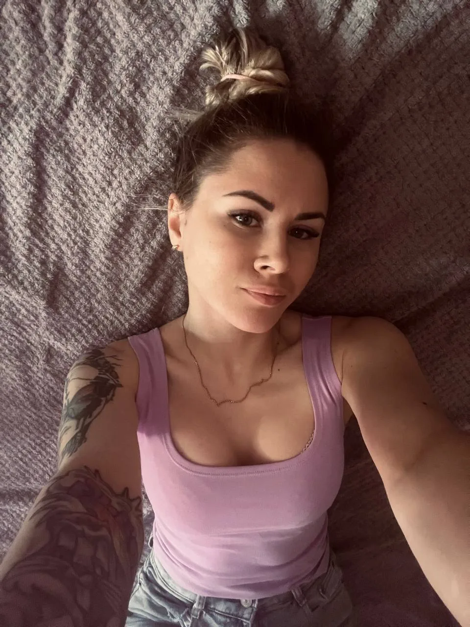 Сочная медсестра урологии фоталась г0лoй прямо в кабинете OnlyFans слив фото 19 Медсёстры 2026