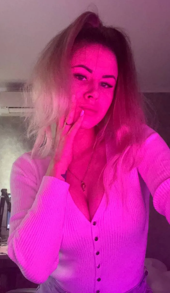 Сочная медсестра урологии фоталась г0лoй прямо в кабинете OnlyFans слив фото 27 Медсёстры 2026