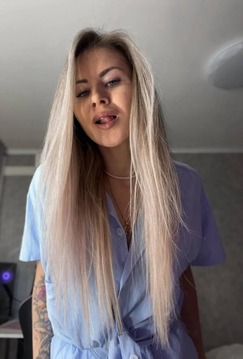 Сочная медсестра урологии фоталась г0лoй прямо в кабинете OnlyFans слив фото 28 Медсёстры 2026